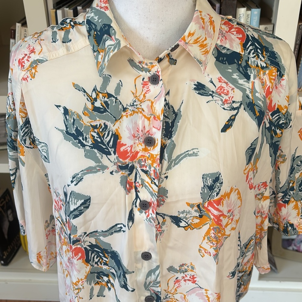 Free People Oversize Cropped Button Down Lily of the Valley Top Small Hawaiian - Picture 2 of 10